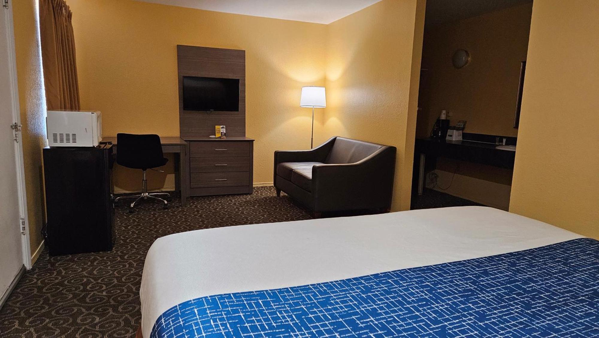 Travelodge By Wyndham Уэнатчи Экстерьер фото